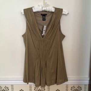 NWT New York & Company Top Blouse M Gold Sleeveless V-Neck Metallic Dressy Party